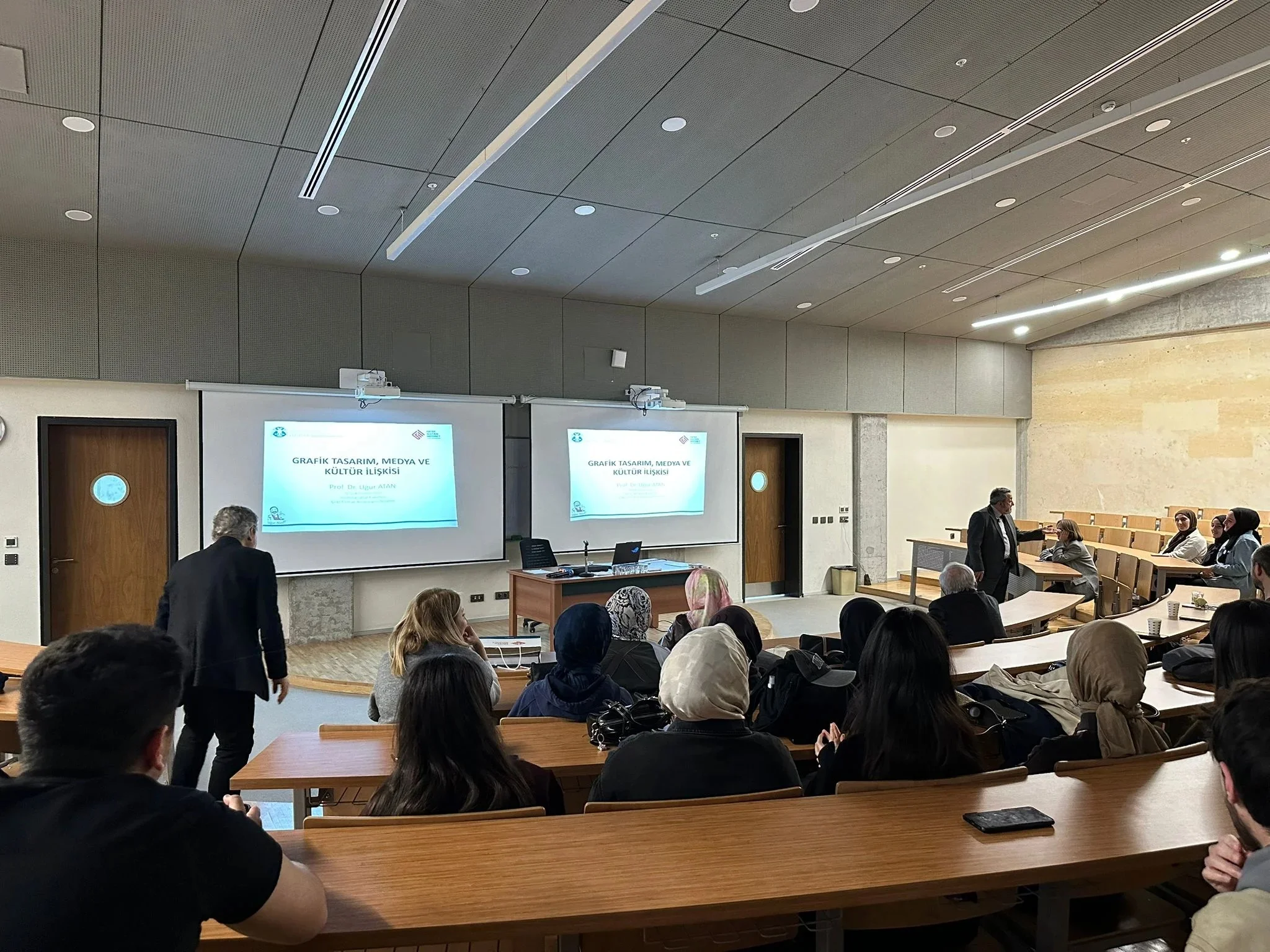 Grafik Tasarım, Medya ve Kültür İlişkisi başlıklı konferans gerçekleştirildi